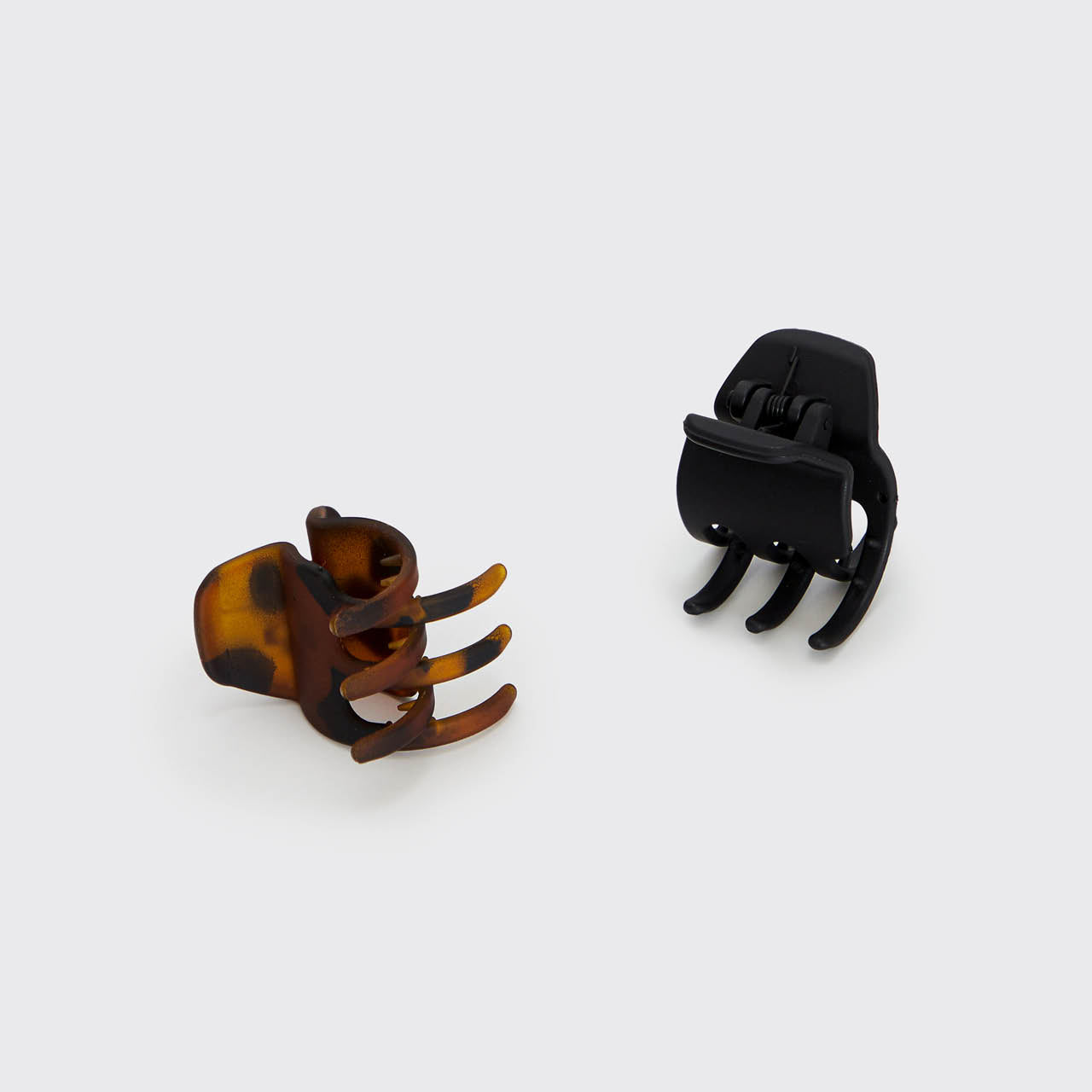Black & Tort Claw Clips 2pc Set - Medium - Image 3