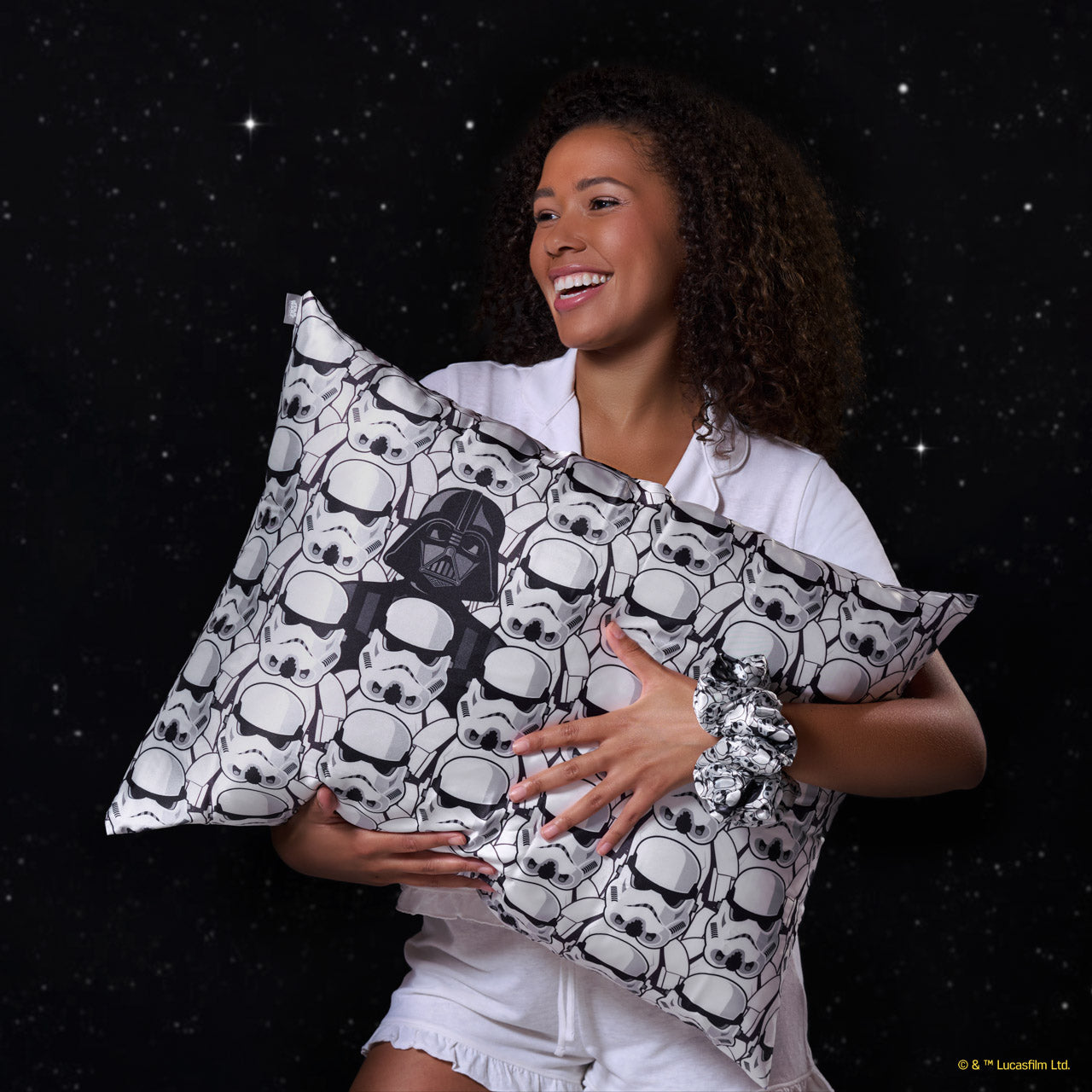 Star Wars™ & Kitsch Satin Pillowcase in Darth Vader & Stormtroopers - Image 5