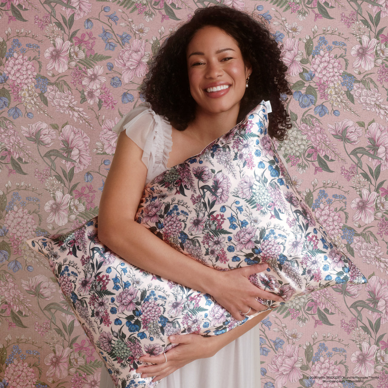 Bridgerton x Kitsch Satin Pillowcase in Wisteria - Image 5