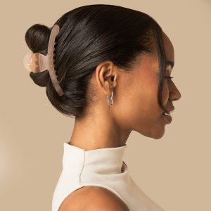 Alternative view of Soft Pink Arched Claw Clip - Large