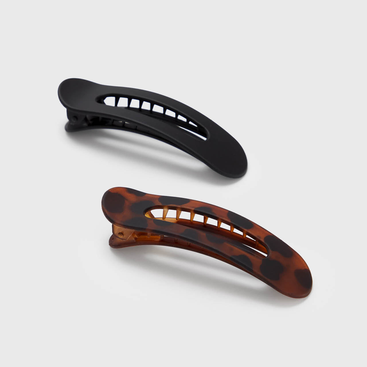 Black & Tort Flat Lay Claw Clips 2pc Set - Image 2