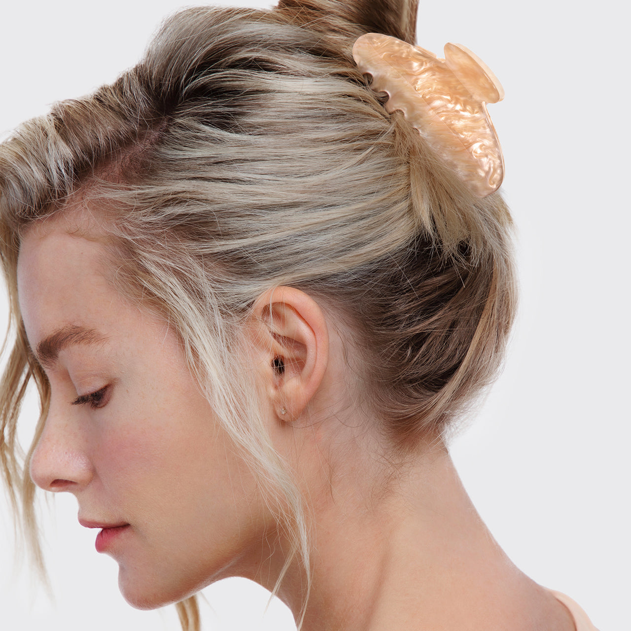 Blonde Marble Claw Clip - Image 2