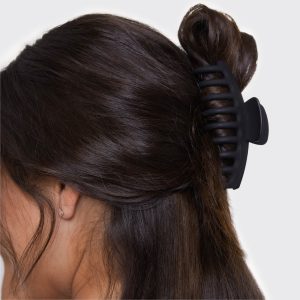 Alternative view of Black & Tort Matte Claw Clips 2pc Set - Oversized