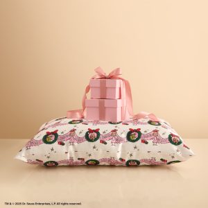Alternative view of The Grinch x Kitsch Satin Pillowcase in Cindy Lou Who