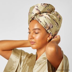 Alternative view of Kitsch x Harry Potter Satin Wrapped Hair Towel in Hufflepuff